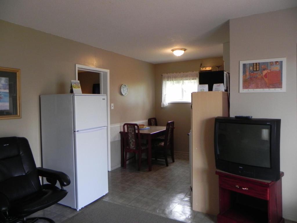 Destiny Beach Resort Osoyoos Habitación foto