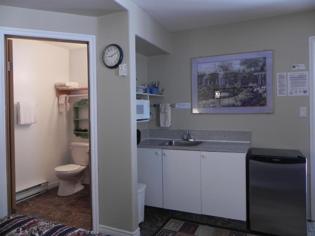 Destiny Beach Resort Osoyoos Habitación foto