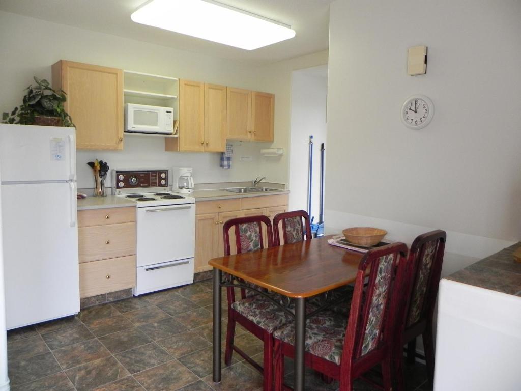 Destiny Beach Resort Osoyoos Habitación foto