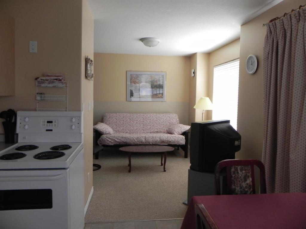Destiny Beach Resort Osoyoos Habitación foto