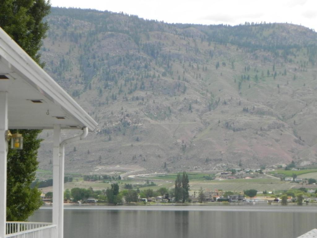 Destiny Beach Resort Osoyoos Habitación foto