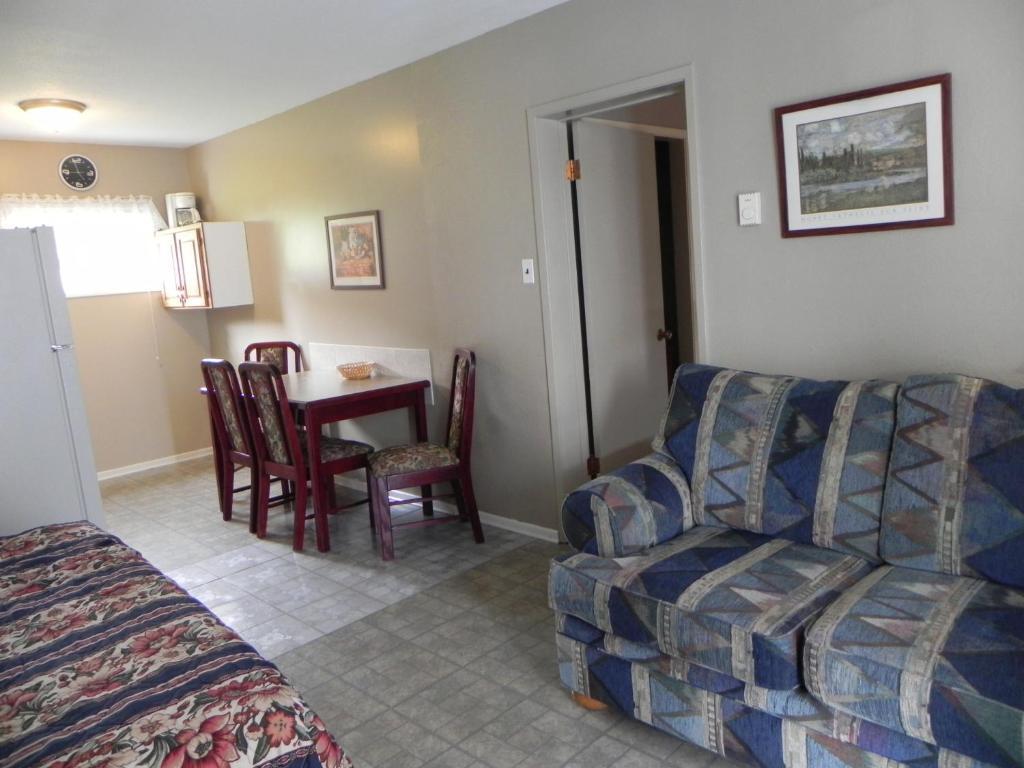 Destiny Beach Resort Osoyoos Habitación foto