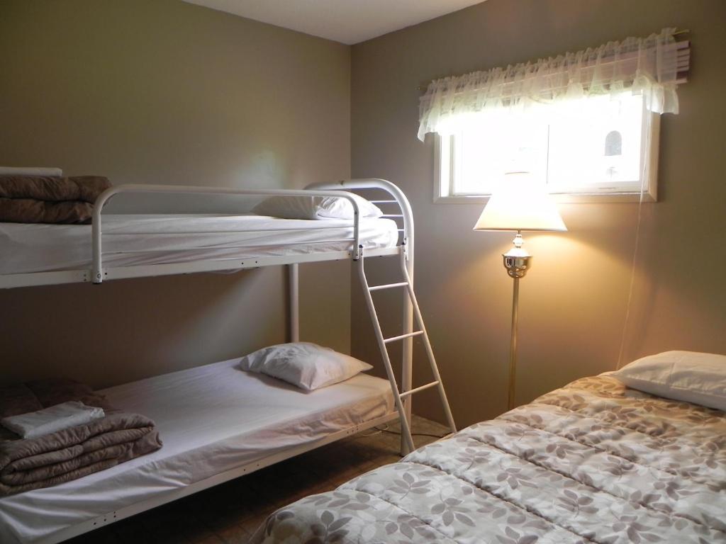 Destiny Beach Resort Osoyoos Habitación foto