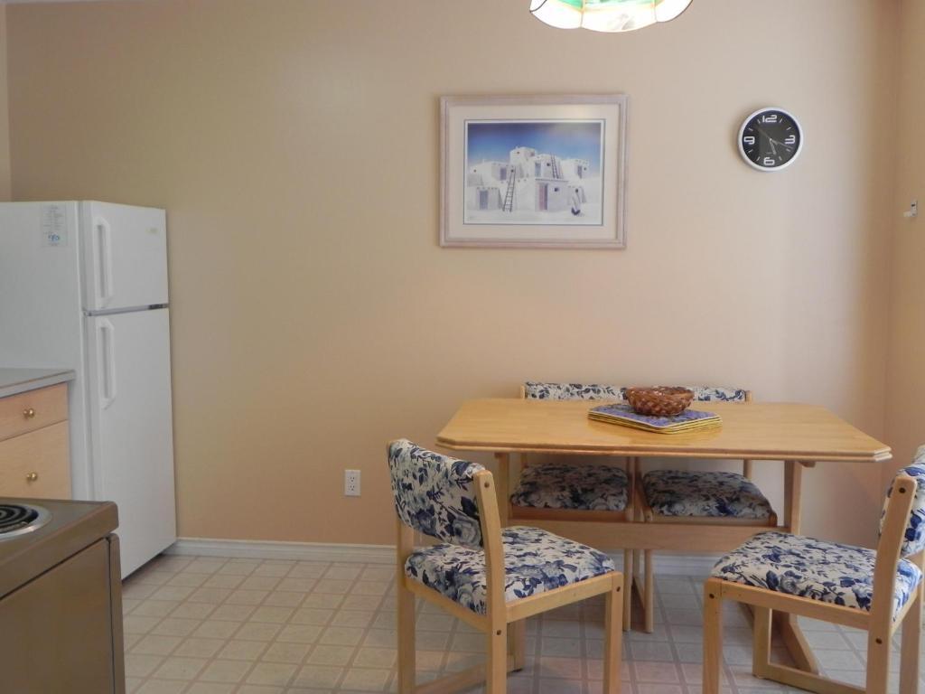 Destiny Beach Resort Osoyoos Habitación foto