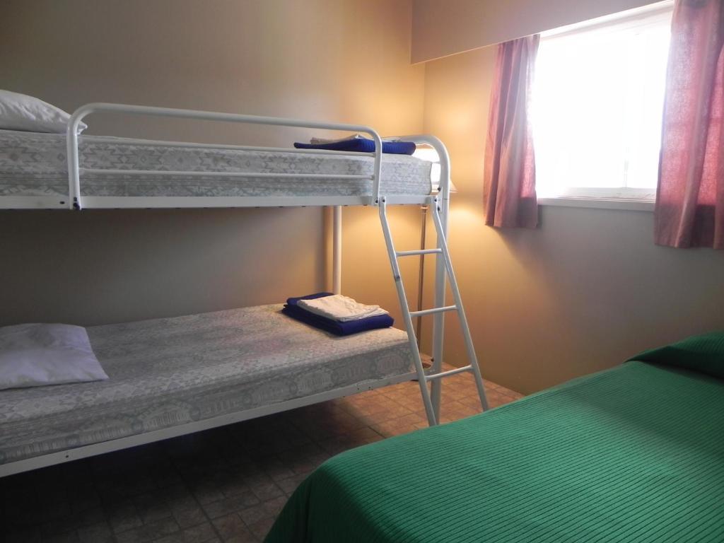 Destiny Beach Resort Osoyoos Habitación foto